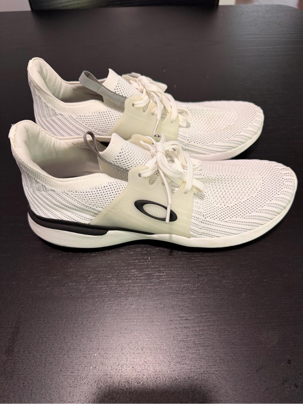 Oakley White Knit Slip-On Sneakers with Black Accent